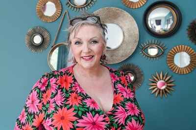 Lisa Newport : Personal Style & Colour Analysis