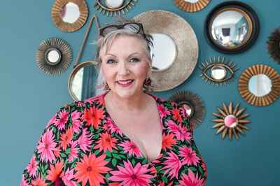 Lisa Newport : Personal Style & Colour Analysis