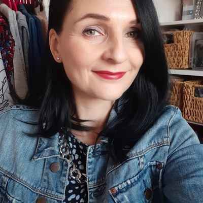 Anna Phillips Image